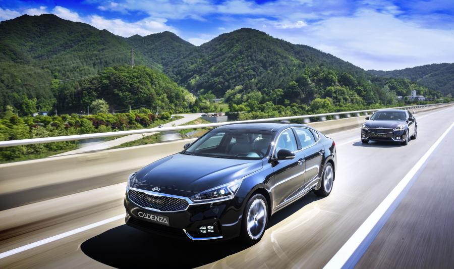  Kia Cadenza 2016 года  (фото 5 из 24)